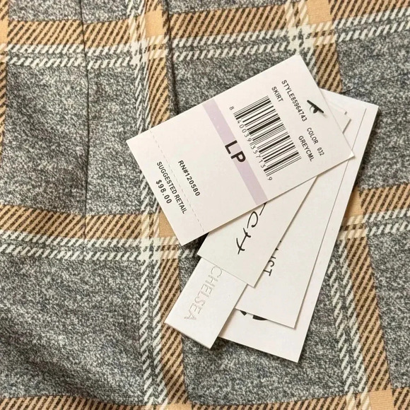 New Amanda+Chelsea Stretch Comfort Waist Plaid Poly Mini Skirt Women's Petite L - Picture 3 of 8